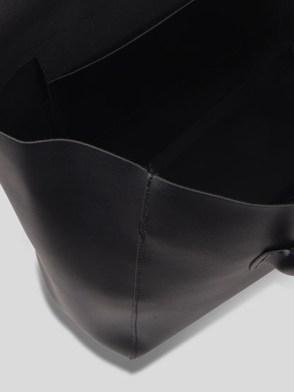 Flap Ease Tote