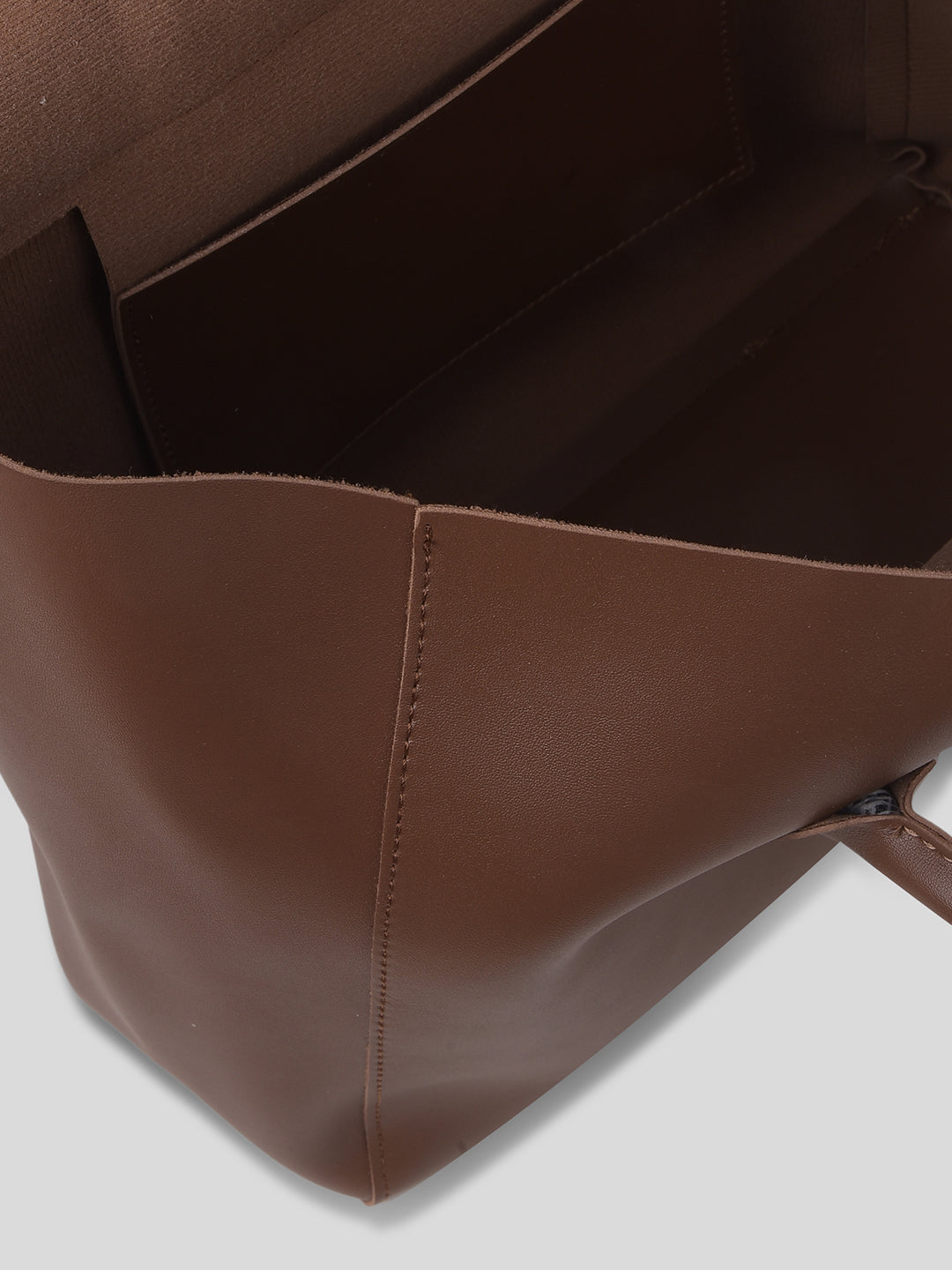 Flap Ease Tote